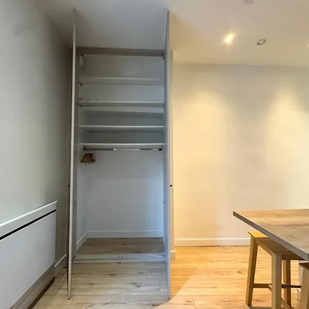 Place De Metz, Hyper-centre Grenoble, 25 M2 Appartement