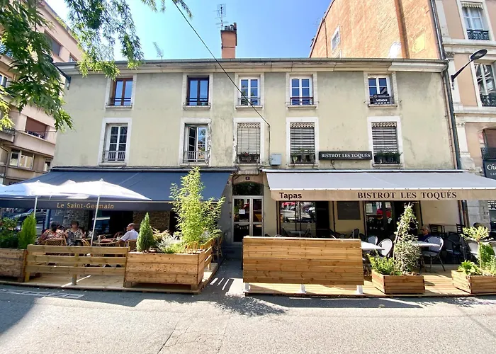 Appartement Place De Metz, Hyper-centre Grenoble, 25 M2 *